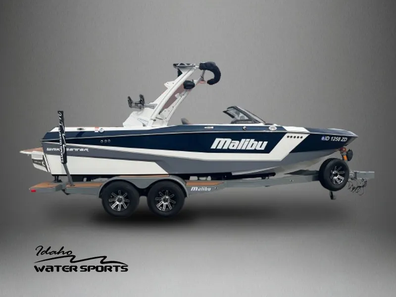 Slide: The Image of Malibu Wakesetter 21 LX 2024 - 1