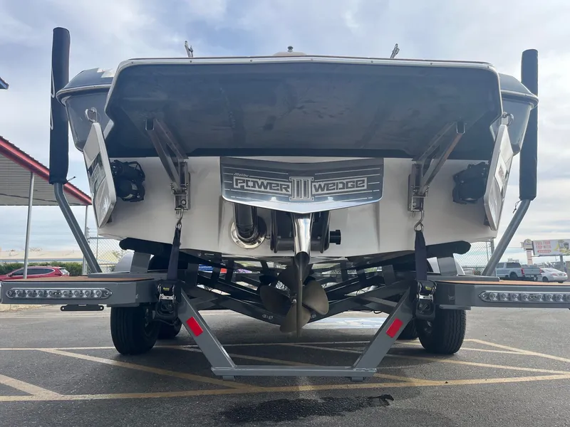 Slide: The Image of Malibu Wakesetter 21 LX 2024 - 5