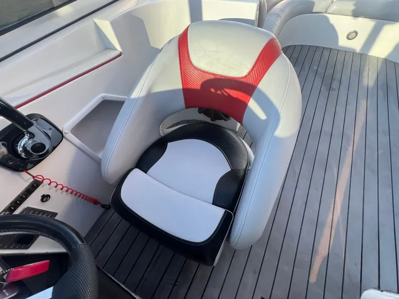 Slide: The Image of MB Sports B-52 2011 - 14