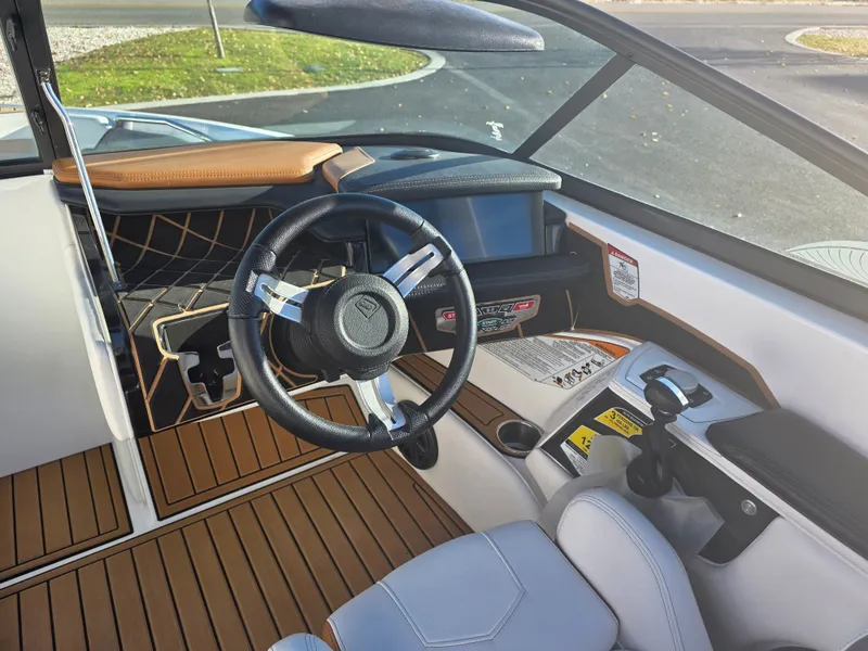 Slide: The Image of Nautique 210 Super Air Nautique 2018 - 14