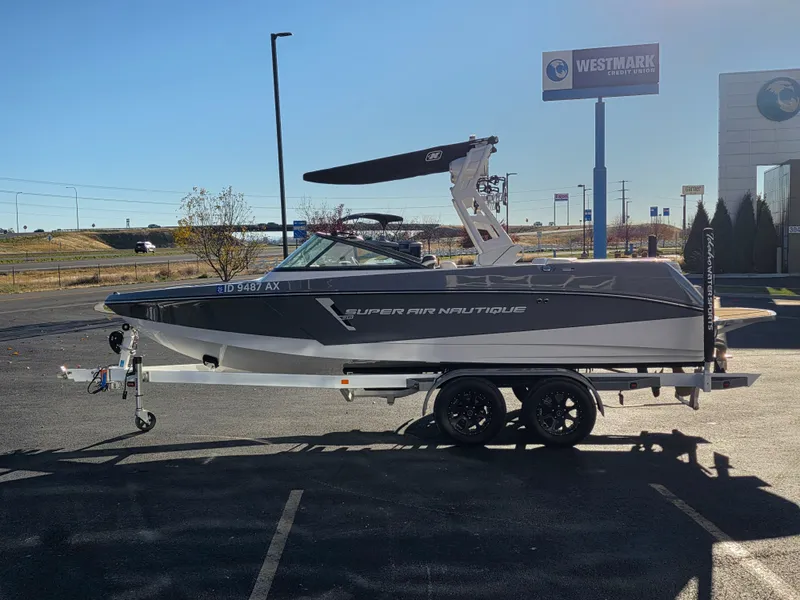 Slide: The Image of Nautique 210 Super Air Nautique 2018 - 6