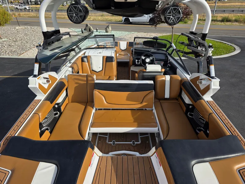 Slide: The Image of Nautique G23 2017 - 13