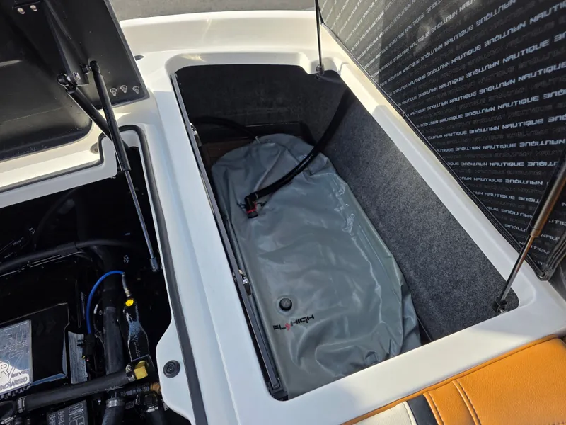 Slide: The Image of Nautique G23 2017 - 18