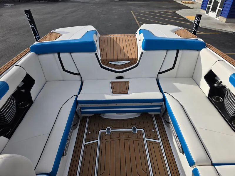 Slide: The Image of Nautique G23 2018 - 16