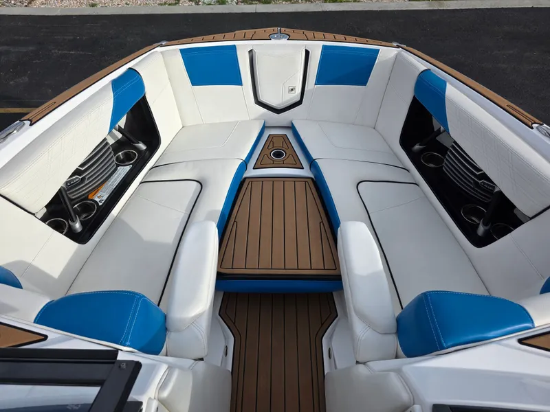 Slide: The Image of Nautique G23 2018 - 18