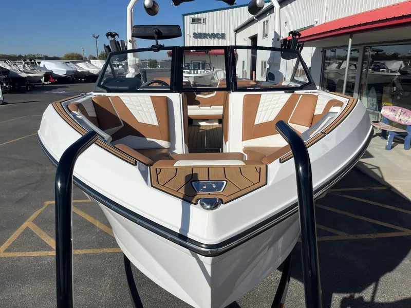 Slide: The Image of Nautique Super Air Nautique S23 2023 - 12