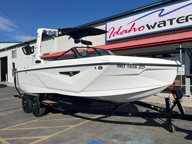 Slide: The Image of Nautique Super Air Nautique S23 2023 - 13