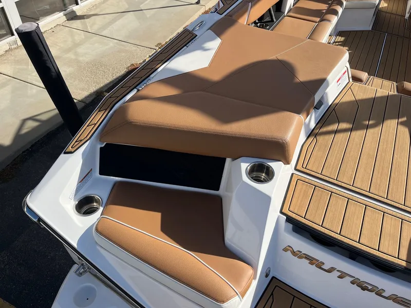 Slide: The Image of Nautique Super Air Nautique S23 2023 - 16