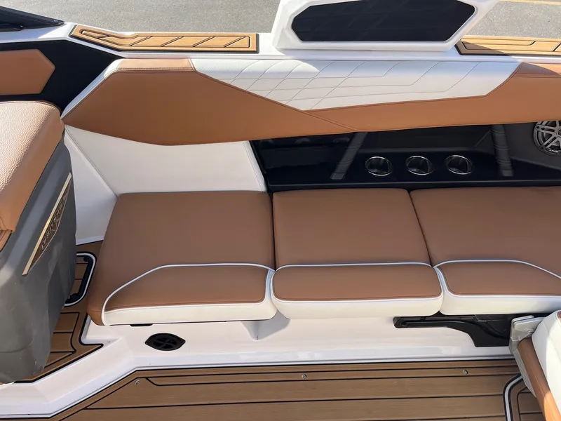 Slide: The Image of Nautique Super Air Nautique S23 2023 - 20