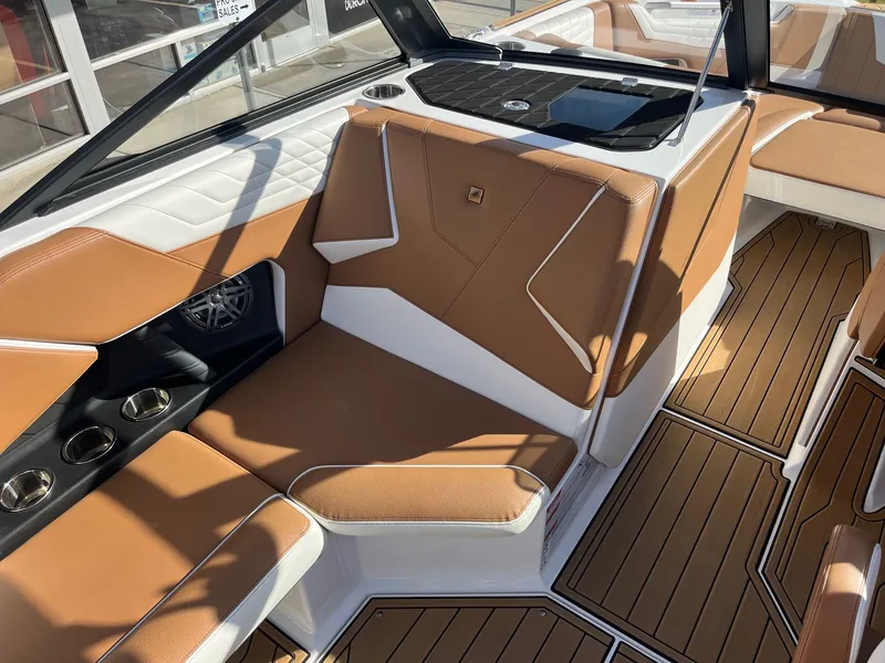 Slide: The Image of Nautique Super Air Nautique S23 2023 - 25