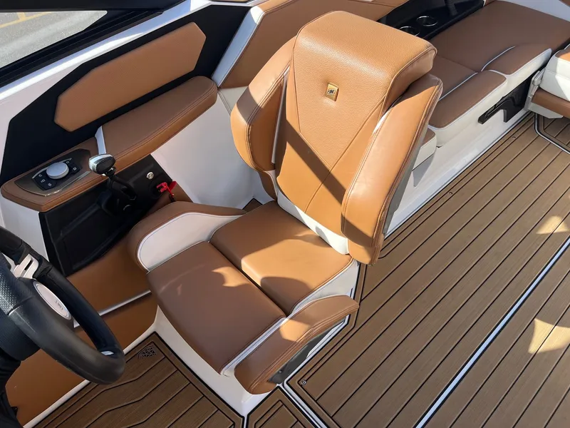 Slide: The Image of Nautique Super Air Nautique S23 2023 - 27