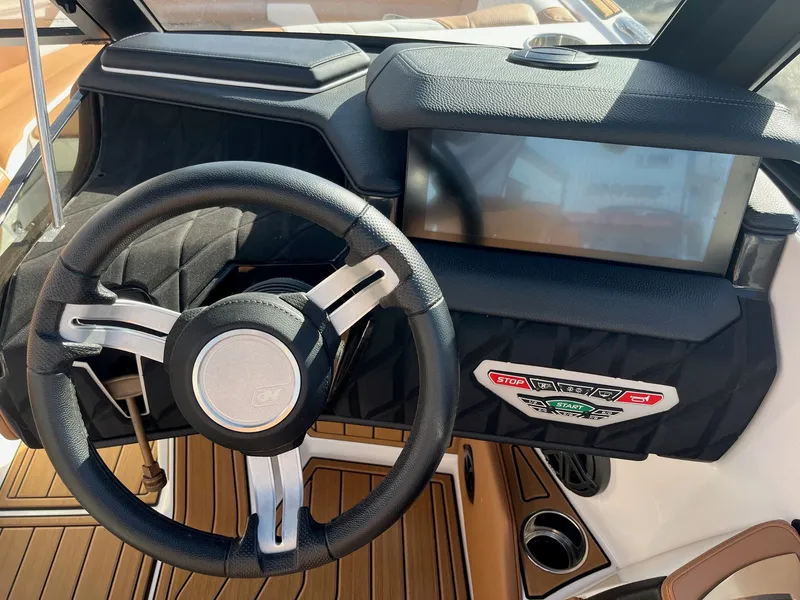 Slide: The Image of Nautique Super Air Nautique S23 2023 - 28