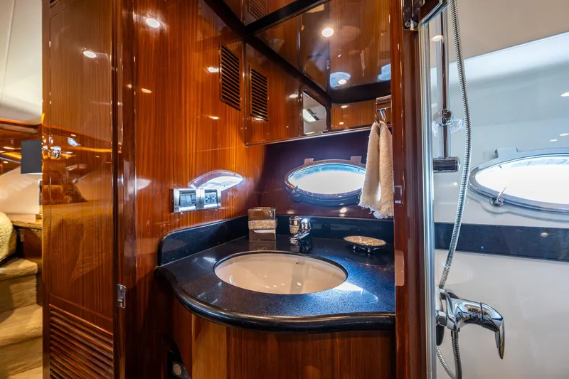 Slide: The Image of Private ensuite MSR head - 37