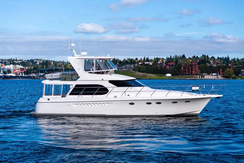 Slide: The Image of 2009 Ocean Alexander 52 Sedan Starboard side - 4