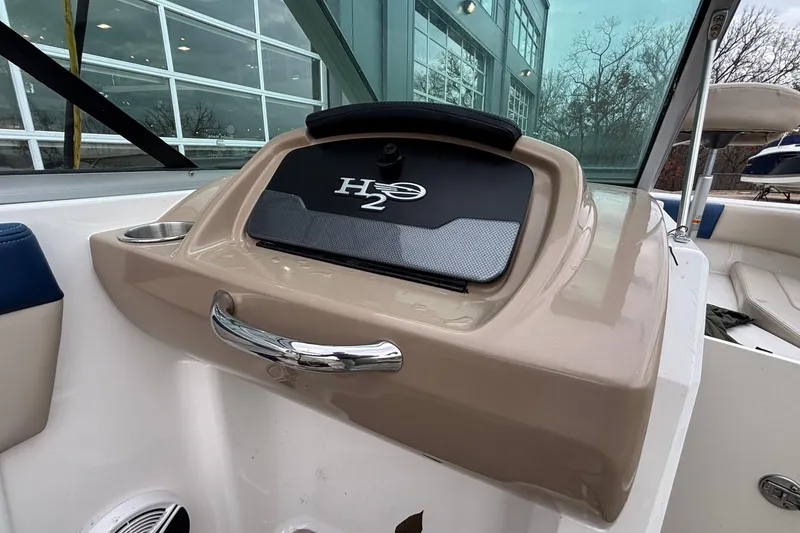 Slide: The Image of 2016 Chaparral 210 Suncoast Ski & Fish boat interior with H2O compartment. - 24