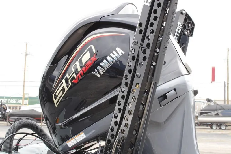 Slide: The Image of 2026 Skeeter ZXE20 with Yamaha SHO VMAX outboard engine, showcasing power and performance. - 10