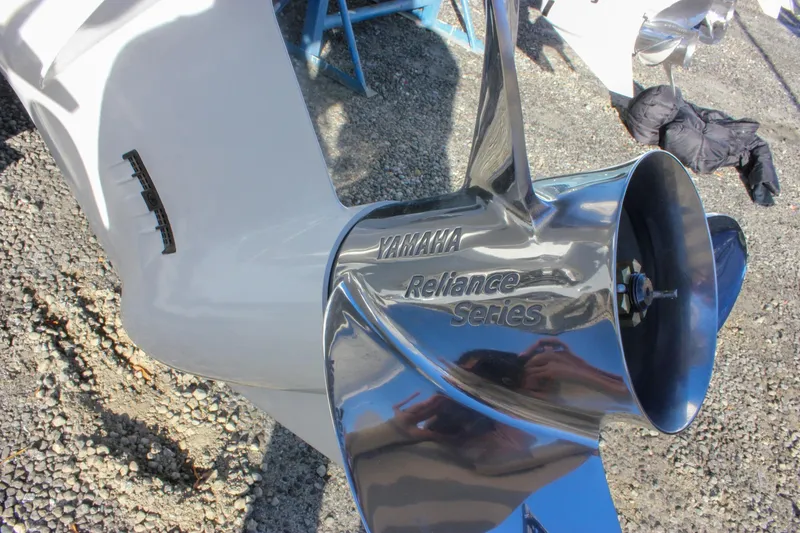 Slide: The Image of Yamaha Reliance Series propeller on 2026 Sea Hunt Ultra 265 SE boat. - 60