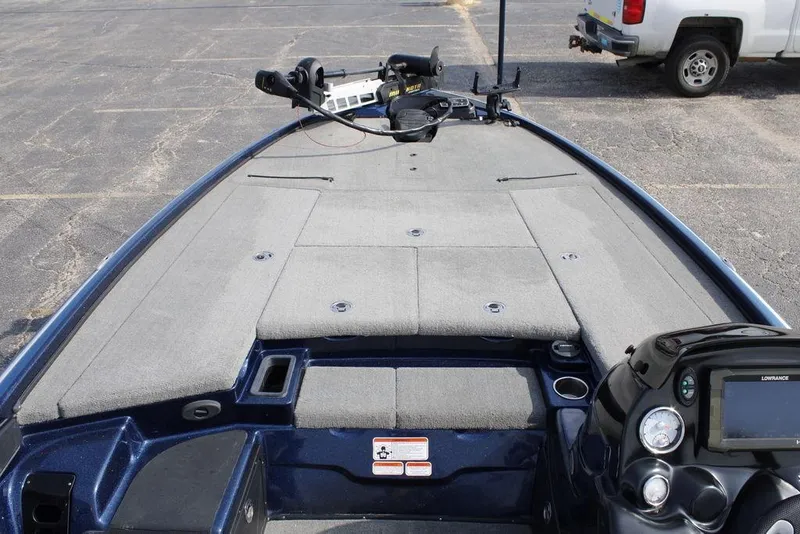 Slide: The Image of 2015 Nitro Z-9 boat deck with fishing equipment and control panel. - 12