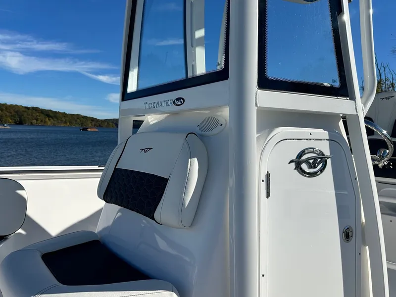 Slide: The Image of Tidewater 210 LXF 2026 - 7