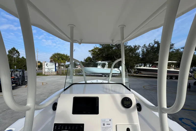 Slide: The Image of 2026 Sea Born LX21 Center Console boat interior with console view. - 32