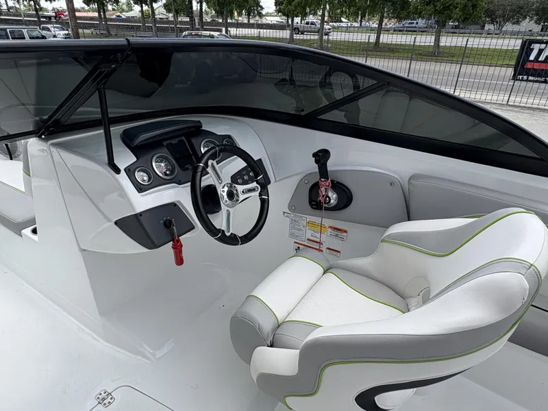 Slide: The Image of Tahoe 700 2019 - 11