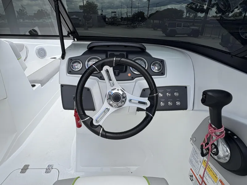 Slide: The Image of Tahoe 700 2019 - 13