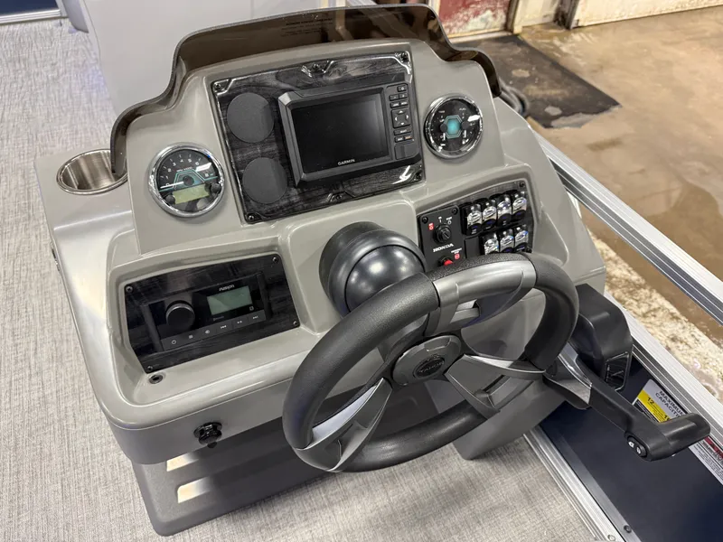 Slide: The Image of Tahoe Sport 200HP Rear Fish 2385 Tritoon 2026 - 12