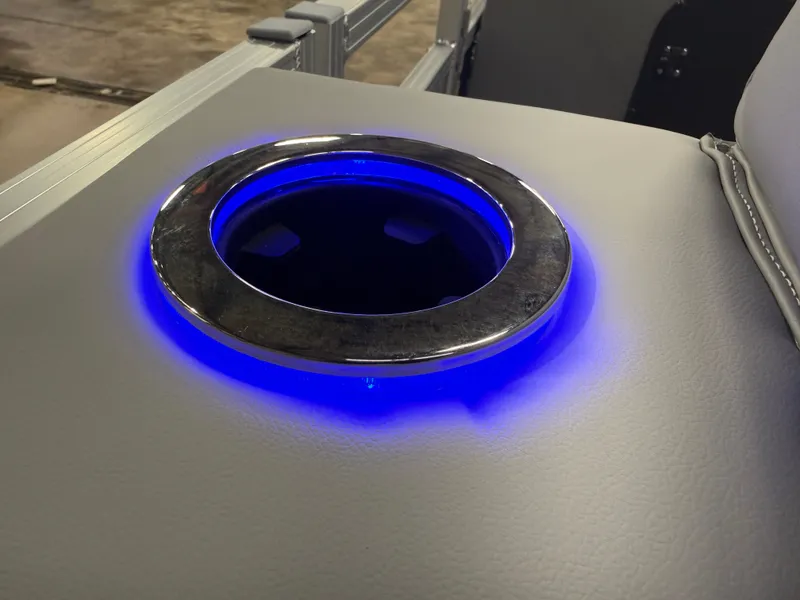 Slide: The Image of Tahoe Sport 200HP Rear Fish 2385 Tritoon 2026 - 33