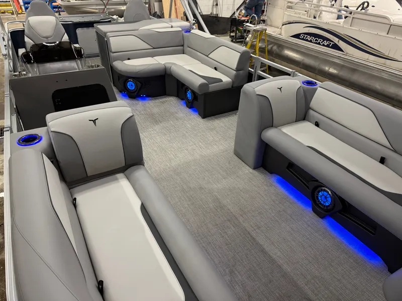 Slide: The Image of Tahoe Sport 200HP Rear Fish 2385 Tritoon 2026 - 35