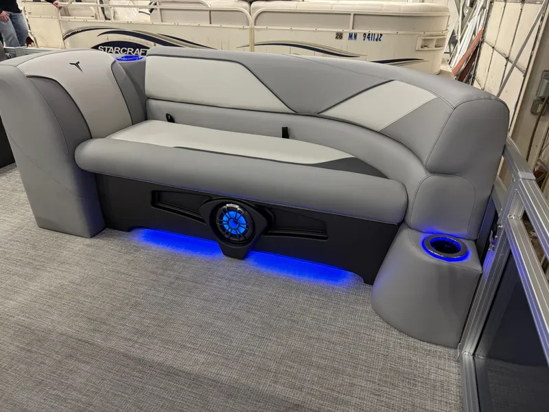 Slide: The Image of Tahoe Sport 200HP Rear Fish 2385 Tritoon 2026 - 36