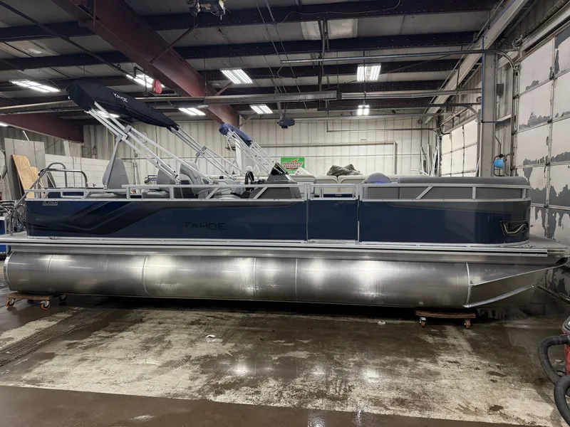 Slide: The Image of Tahoe Sport 200HP Rear Fish 2385 Tritoon 2026 - 52