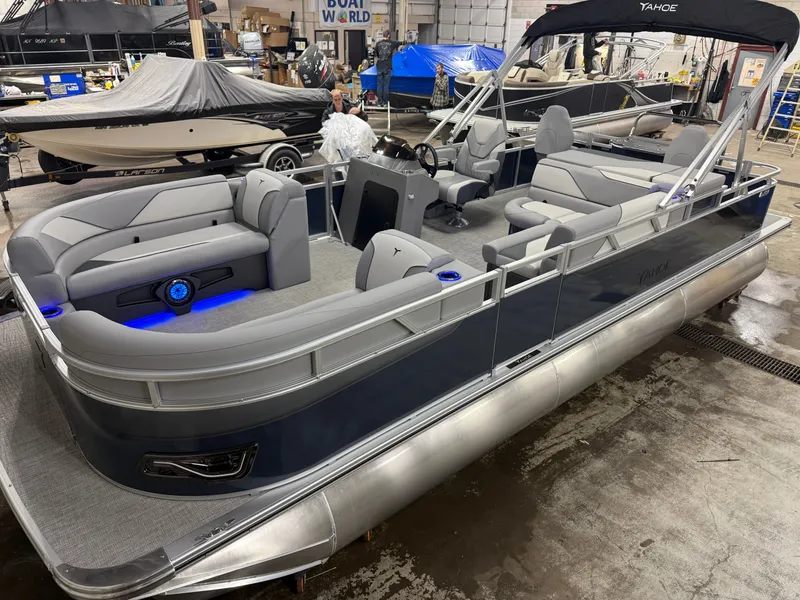 The Image of Tahoe Sport 2385 Rear Fish Tritoon & Honda 4-Stroke EFI 2026 - 1