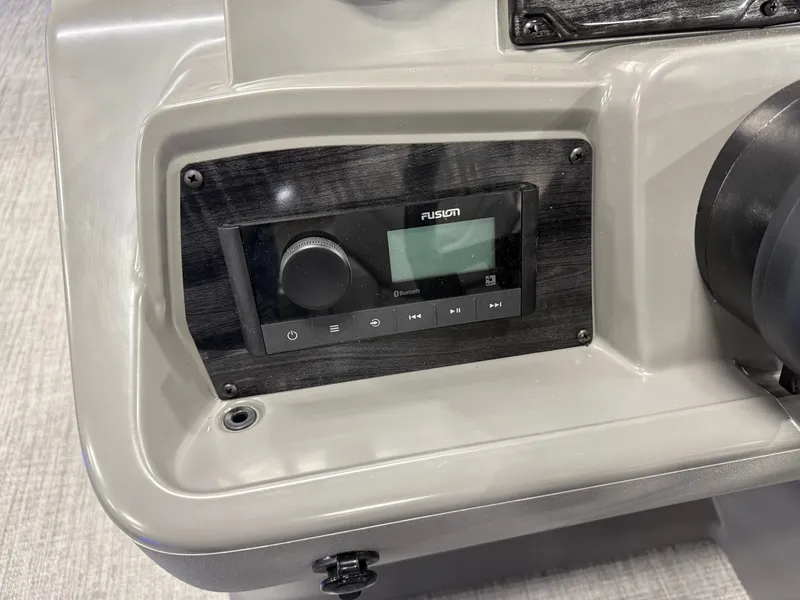 Slide: The Image of Tahoe Sport 2385 Rear Fish Tritoon & Honda 4-Stroke EFI 2026 - 13