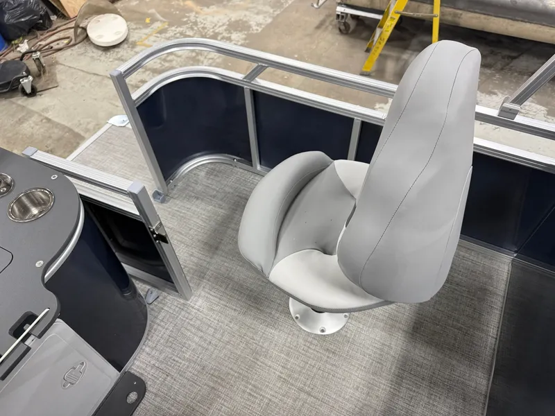 Slide: The Image of Tahoe Sport 2385 Rear Fish Tritoon & Honda 4-Stroke EFI 2026 - 20