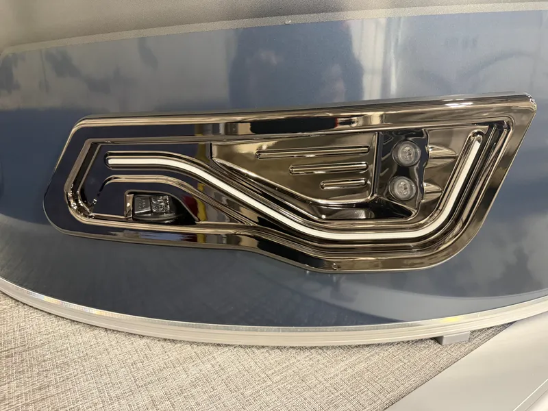 Slide: The Image of Tahoe Sport 2385 Rear Fish Tritoon & Honda 4-Stroke EFI 2026 - 39