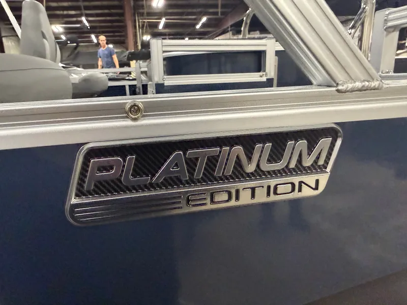 Slide: The Image of Tahoe Sport 2385 Rear Fish Tritoon & Honda 4-Stroke EFI 2026 - 42