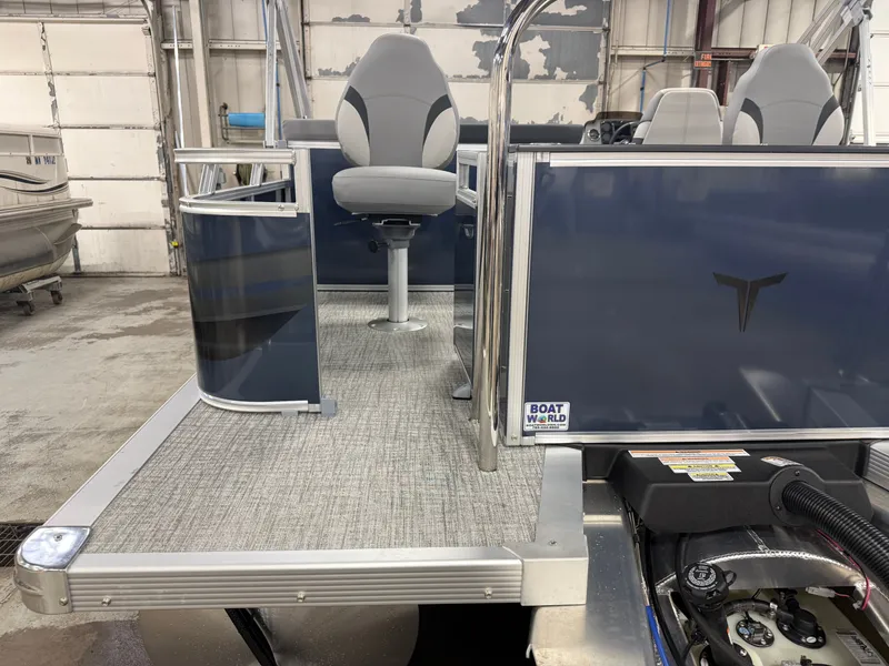 Slide: The Image of Tahoe Sport 2385 Rear Fish Tritoon & Honda 4-Stroke EFI 2026 - 48