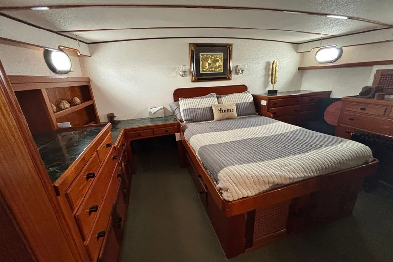 Slide: The Image of Trumpy 62 - Primary's Cabin - 7