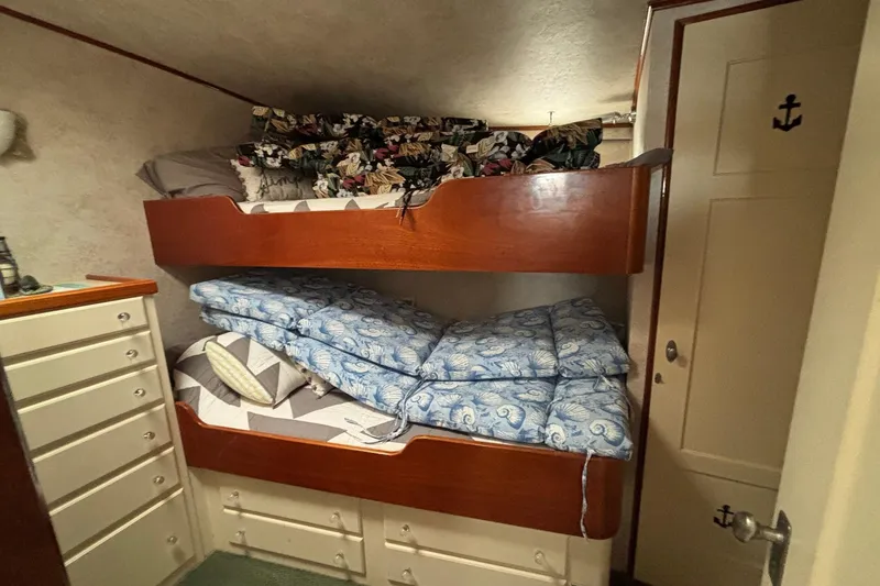 Slide: The Image of Trumpy 62 - Guest Cabin - 8