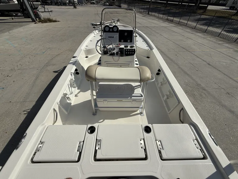 Slide: The Image of NauticStar 215 XTS 2018 - 11