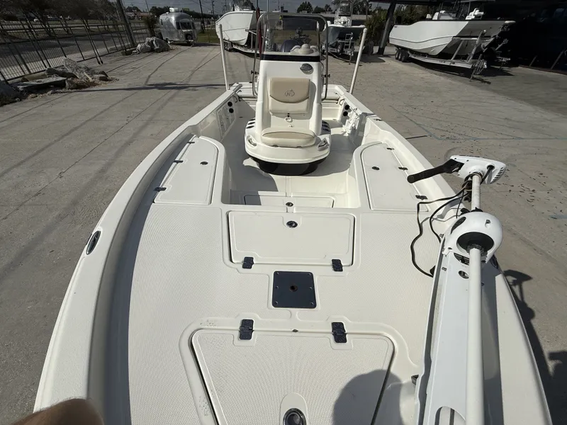 Slide: The Image of NauticStar 215 XTS 2018 - 5