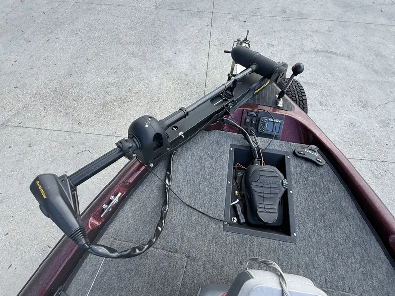 Slide: The Image of Triton Tr-186 2000 - 10