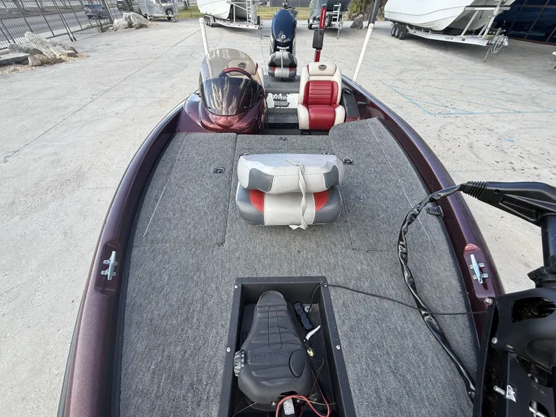 Slide: The Image of Triton Tr-186 2000 - 11