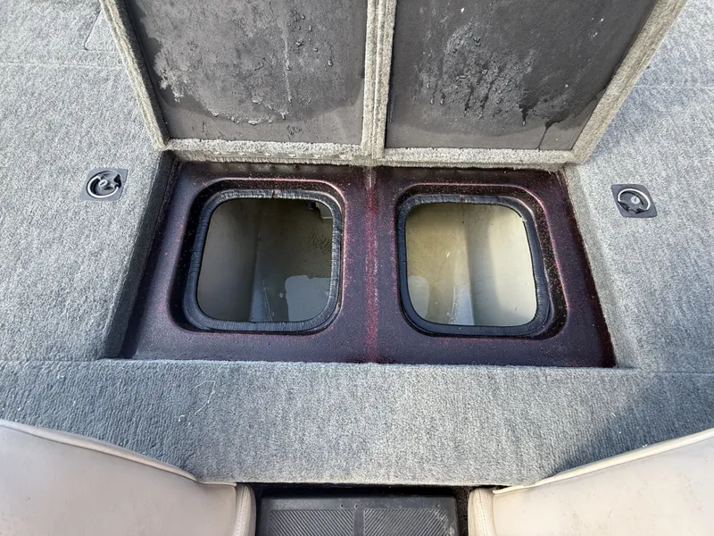 Slide: The Image of Triton Tr-186 2000 - 14