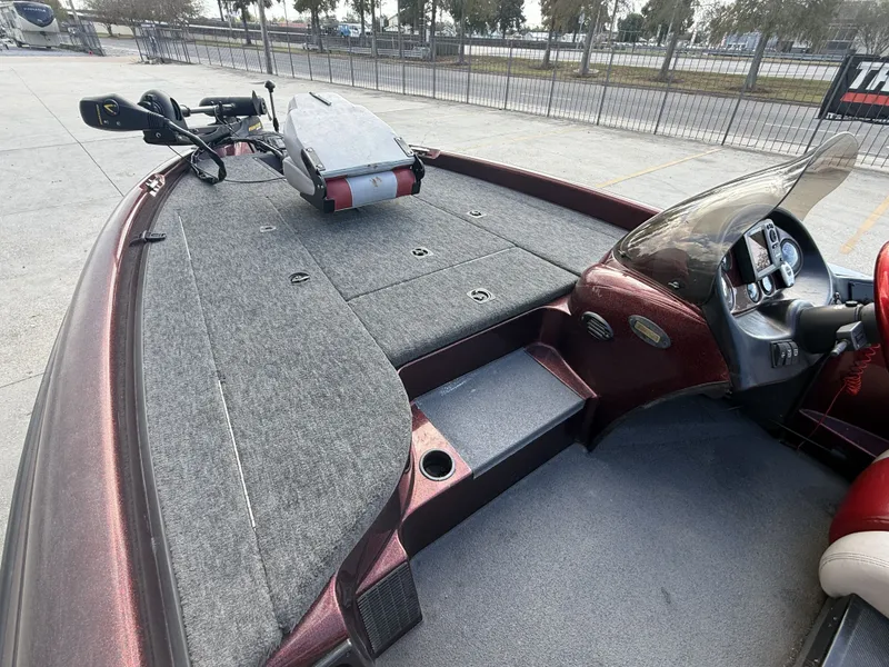 Slide: The Image of Triton Tr-186 2000 - 5