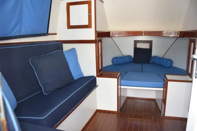 Slide: The Image of Cabin to portside - 19