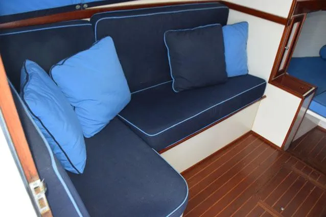 Slide: The Image of L-shape settee to portside - 31