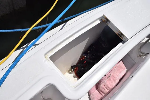 Slide: The Image of transom livewell or cooler - 51