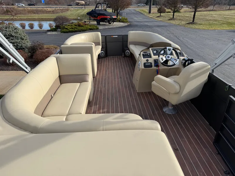 Slide: The Image of Crest I 2016 - 5