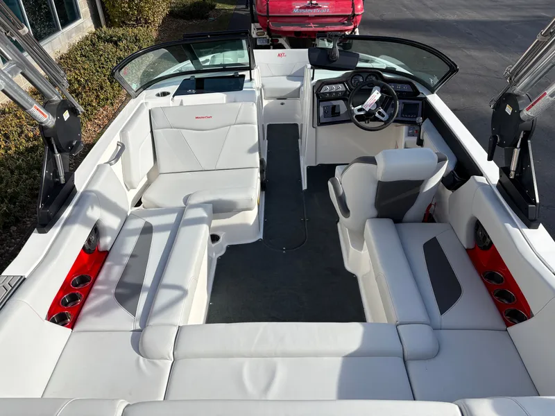 Slide: The Image of MasterCraft NXT20 2021 - 10